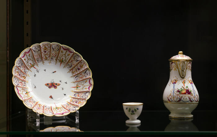 Assiette, manufacture des Terres de Bordes, Bordeaux, 1787-1790, porcelaine, collection privée<br/> &copy; madd-bordeaux - I. Gaspar Ibeas