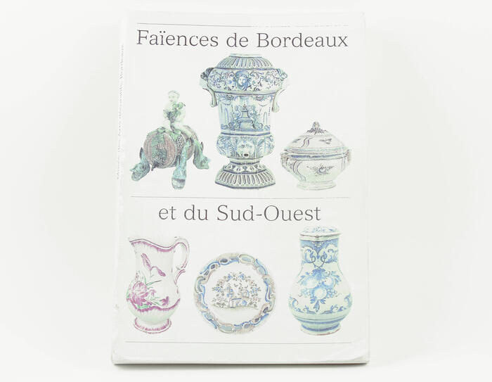 Faïences de Bordeaux et du Sud-Ouest, Collection du musée des Arts Décoratifs, Jacqueline du Pasquier, 1991<br/> &copy;  madd Bordeaux - F. Griffon