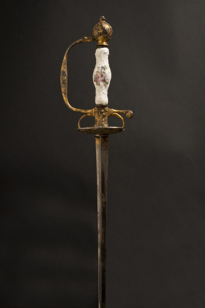 Épée de cour à la française<br/> &copy;  madd Bordeaux - L. Gauthier