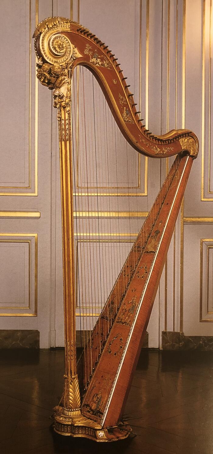 Antoine Challiot, Harpe, XVIIIe siècle - Bordeaux, musée des Arts décoratifs<br/> &copy;  Mairie de Bordeaux – L. Gauthier