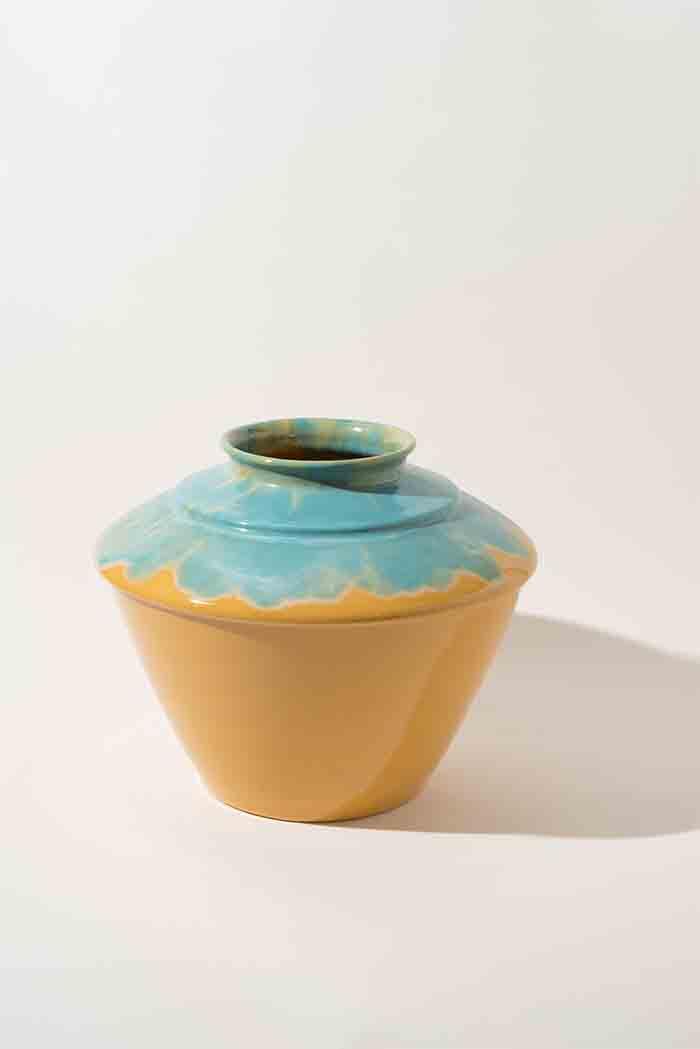 Vase from the ceramic production factory C.A.B - Céramique d’Art de Bordeaux (1919-1947)<br/> &copy; madd Bordeaux - L. Gauthier